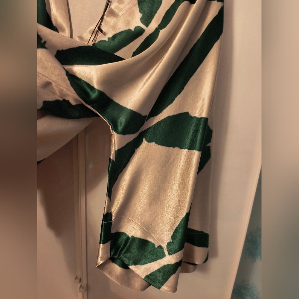 Figue Andromeda satin top green and beige abstract US L - Picture 2 of 6